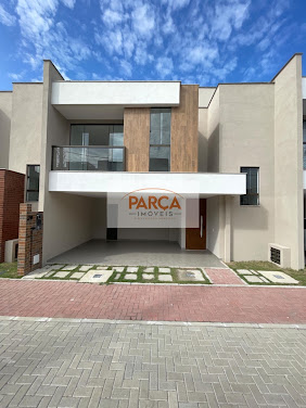 Casa à Venda em Morada de Laranjeiras - 3 Suítes, 153m²