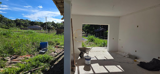 Casa à Venda em Arraial D'Ajuda: 2 Dorms, 200m², R$600mil