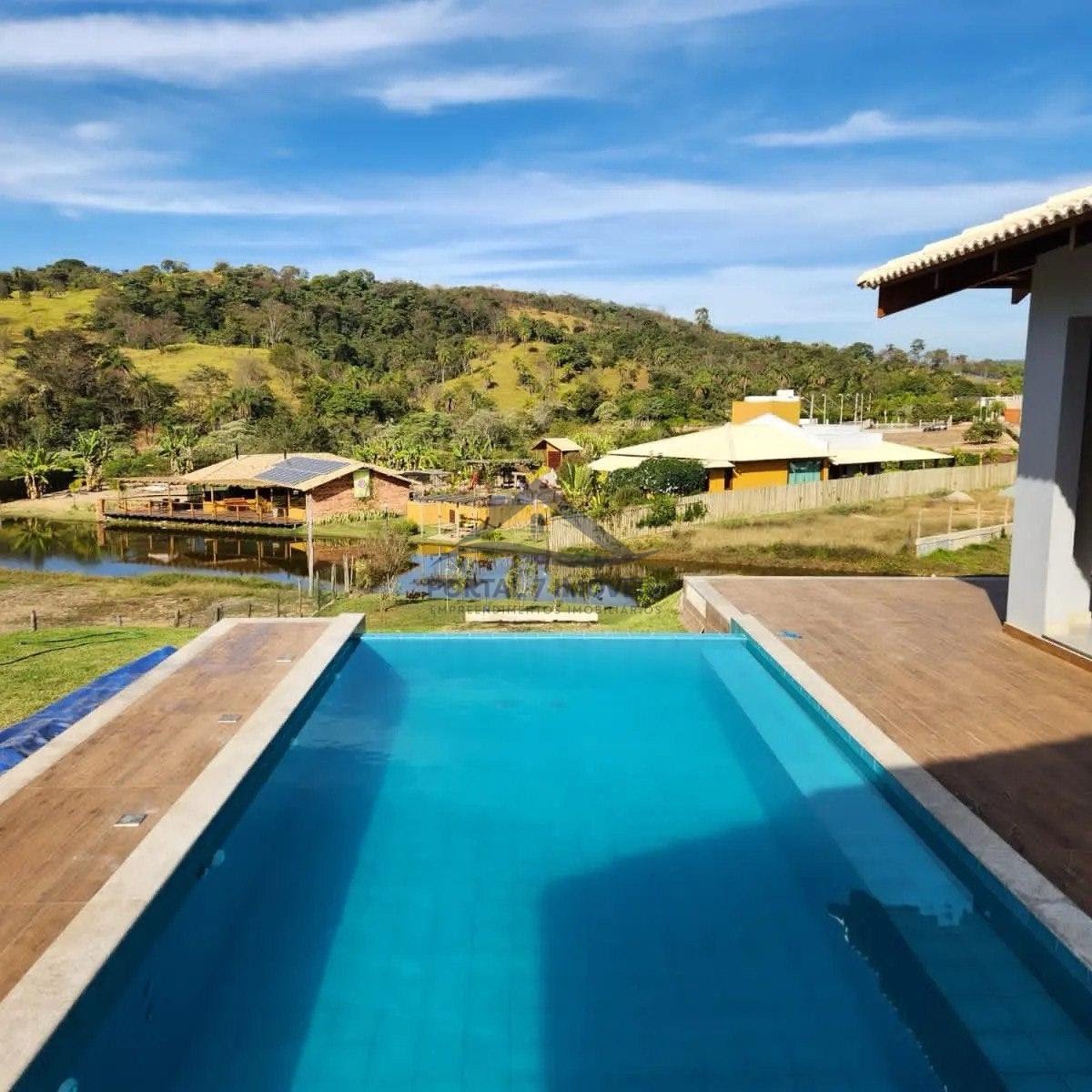Casa à venda com 4 quartos, 3 suítes, 4 vagas e 400m² no Esplanada do Moinho, Sete Lagoas (MG) — foto 2 de 14
