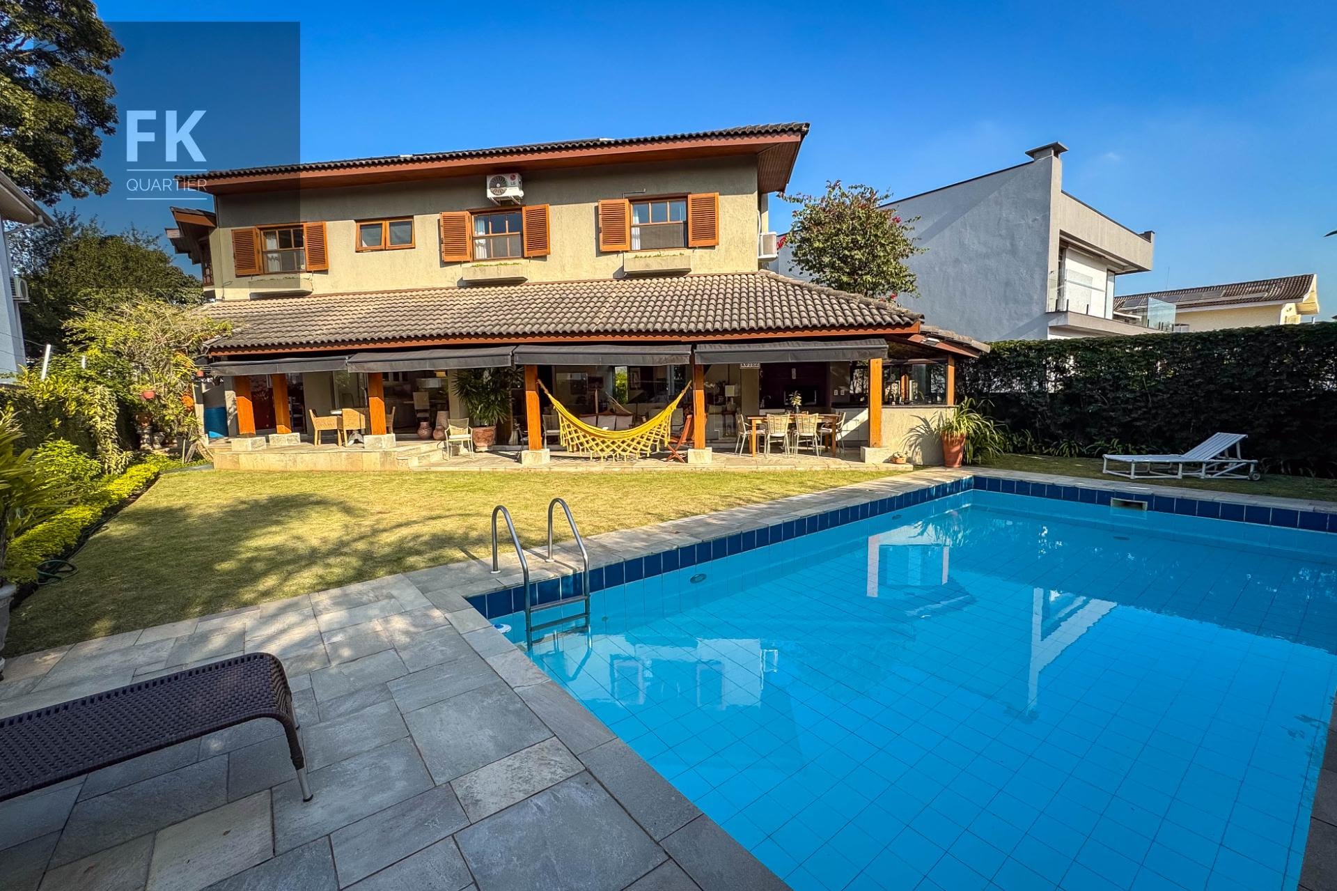 Casa à venda com 4 quartos, 2 suítes, 6 vagas e 400m² no Alphaville Residencial Dois, Barueri (SP) — foto 4 de 30