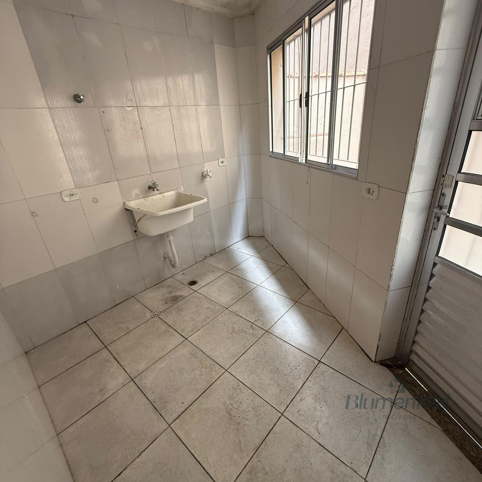 Apartamento para alugar com 2 quartos e 1 banheiro no Jardim Nascente, Itaquaquecetuba (SP) — foto 8 de 9