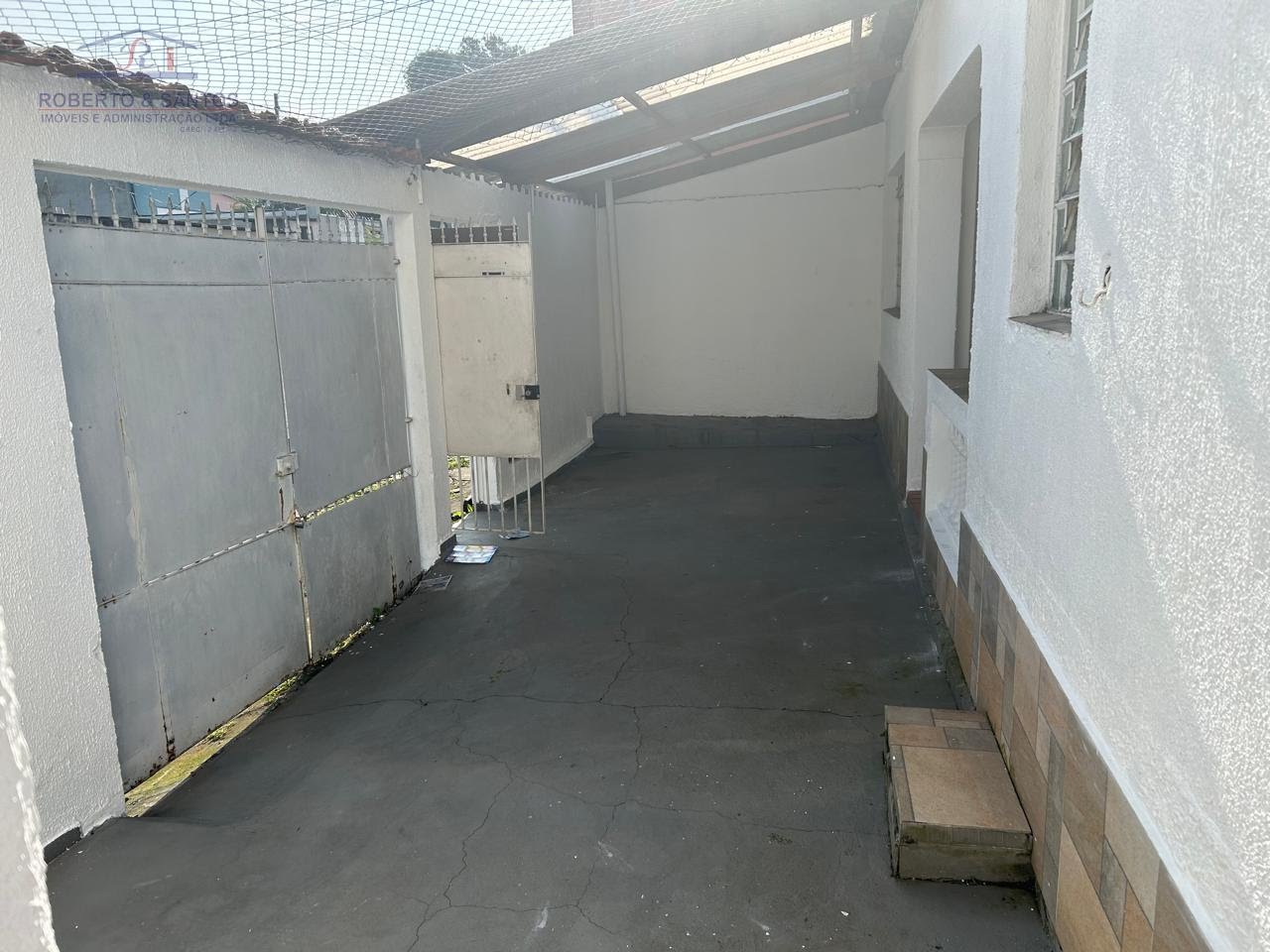 Quintal e garagem