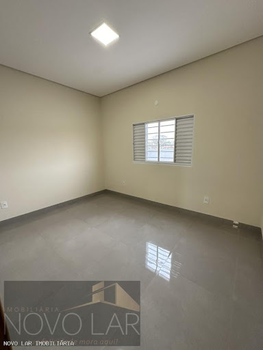 Salão Comercial para Locação em Adamantina / SP no bairro RESIDENCIAL ALTOS DA COLINA