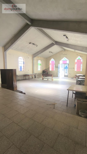 Procurando espaço e localização? Este prédio de 149m² une a robustez de uma construção de 1960 com um terreno generoso (353m² totais). Perfeito para quem busca uma sede própria.