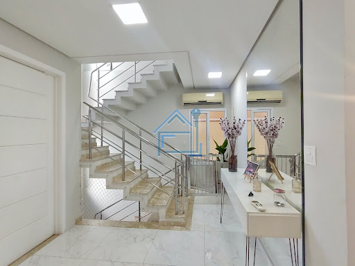 Casa sobrado com 3 suítes Cond. Golden Park em Sorocaba