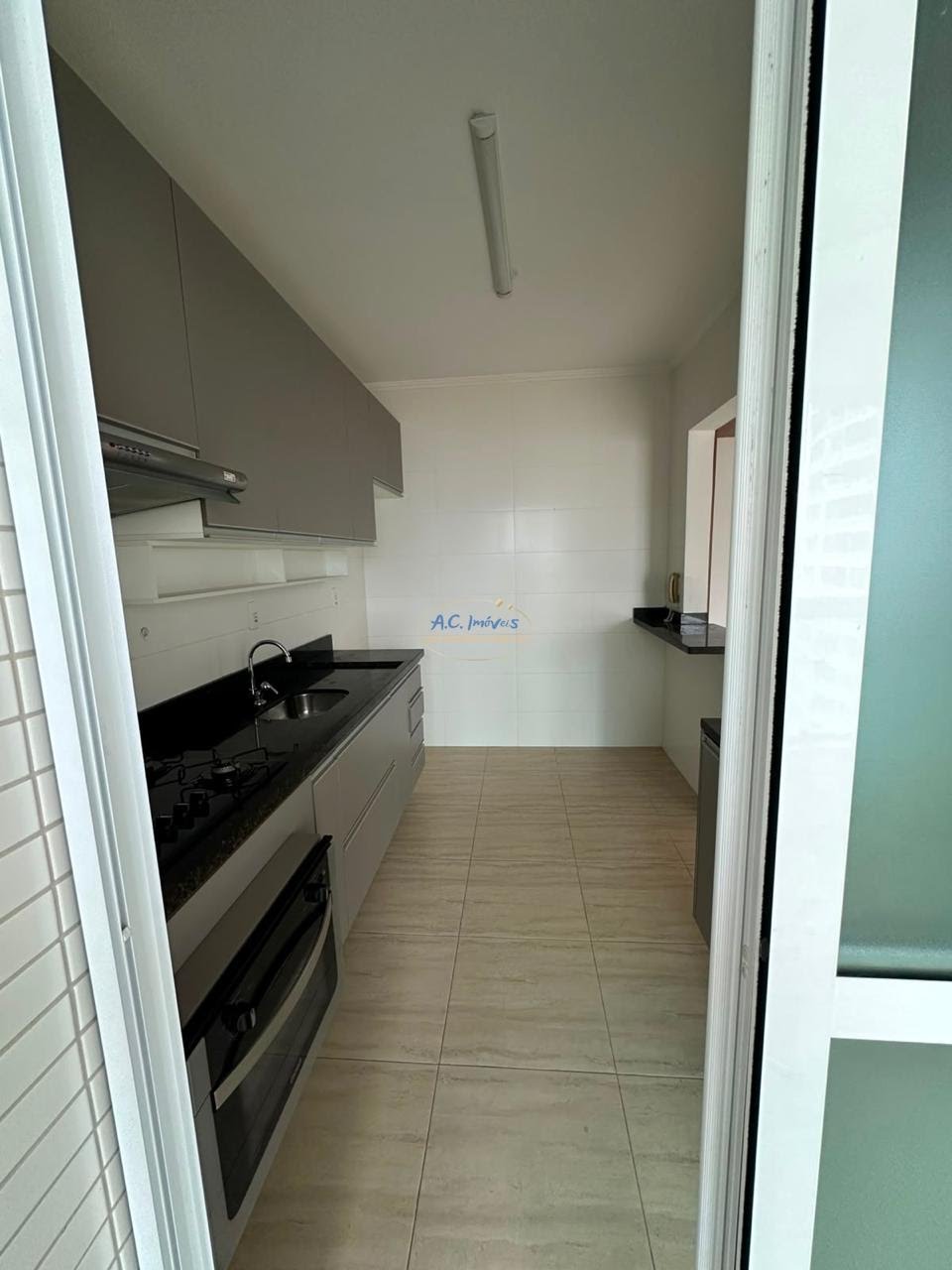 Apartamento à venda com 2 quartos, 1 suíte, 1 vaga e 77m² no Vila Caiçara, Praia Grande (SP) — foto 5 de 27