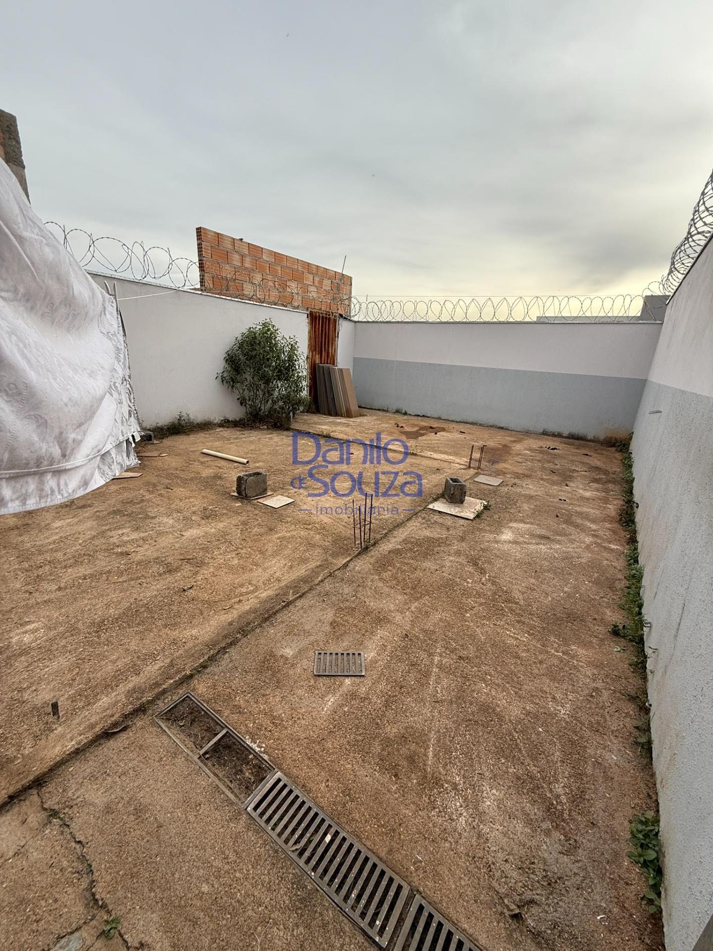 Casa à venda com 2 quartos, 1 banheiro, 2 vagas e 180m² no Jardim Europa IV, Araxá (MG) — foto 12 de 13