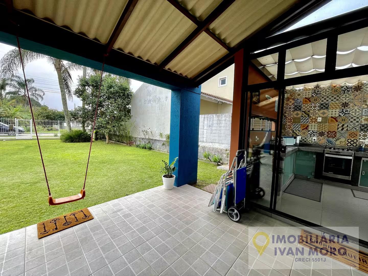 Casa à venda com 3 quartos, 1 suíte, 2 vagas e 160m² no Daniela, Florianópolis (SC) — foto 8 de 30