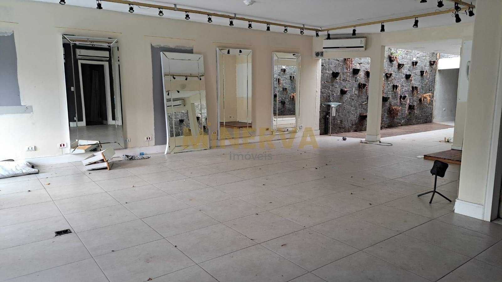 Comercial para alugar com 4 banheiros e 290m² no Vila Galvão, Guarulhos (SP) — foto 23 de 25