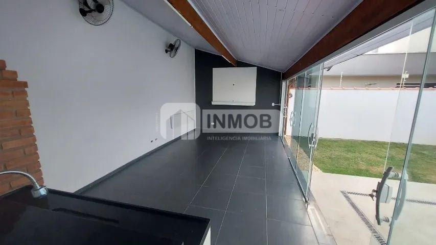 Casa para alugar com 3 quartos, 1 suíte, 4 vagas e 265m² no Piracangaguá, Taubaté (SP) — foto 10 de 14