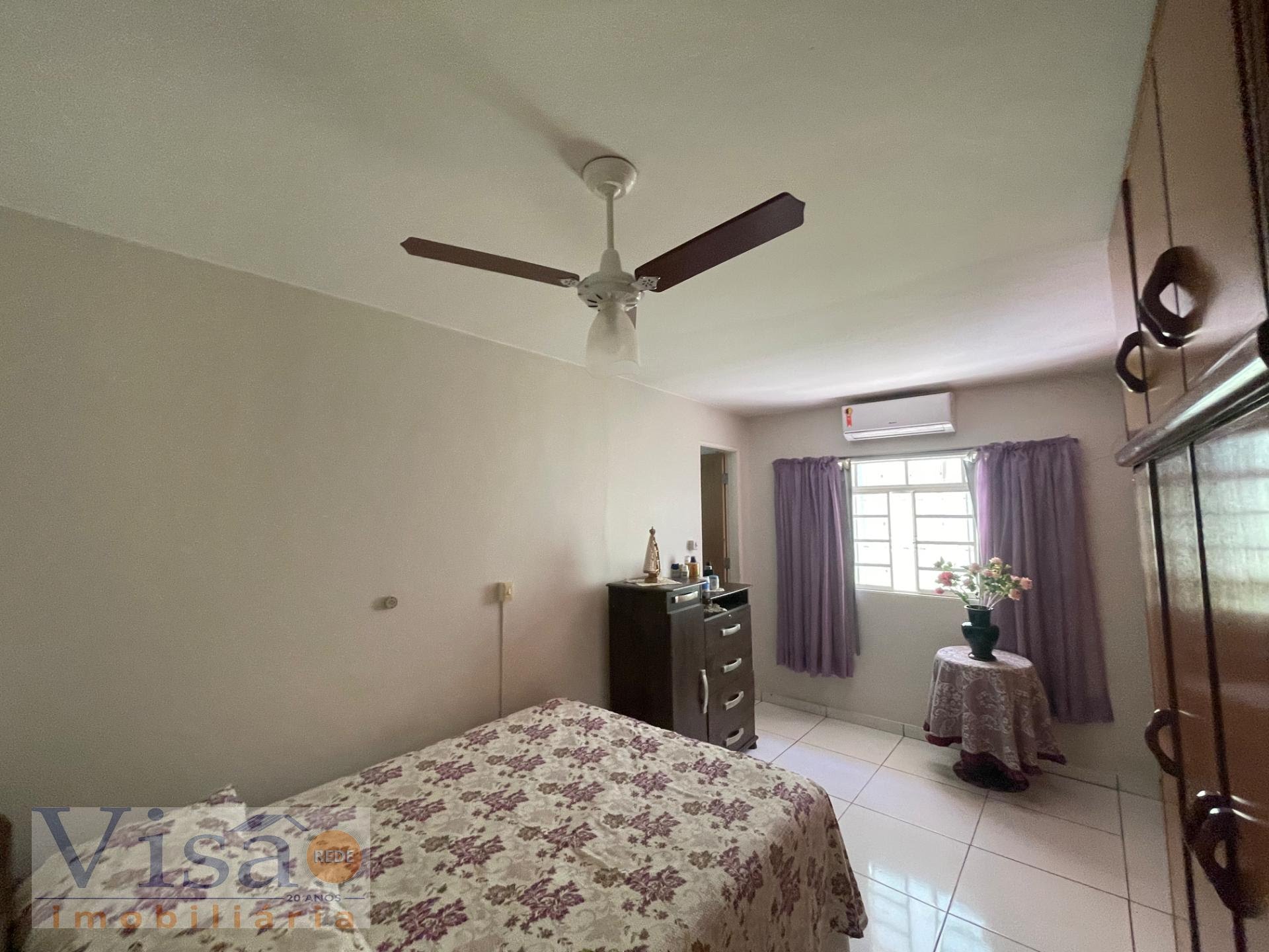 Casa à venda com 3 quartos, 1 suíte, 2 vagas e 240m² no Vila Mariana, Paracatu (MG) — foto 8 de 11