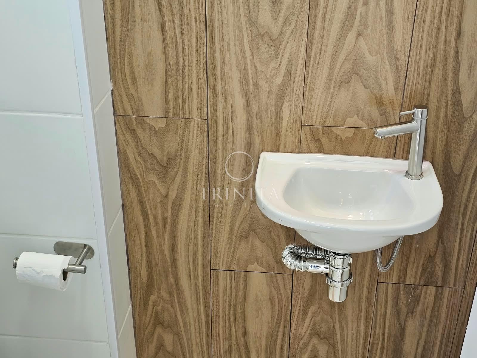 banheiro-trinitaimobiliaria-insightofficestaquara