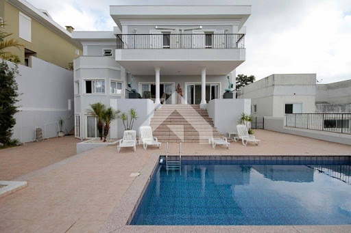 Casa de Condomínio em Alphaville - Santana de Parnaíba, SP