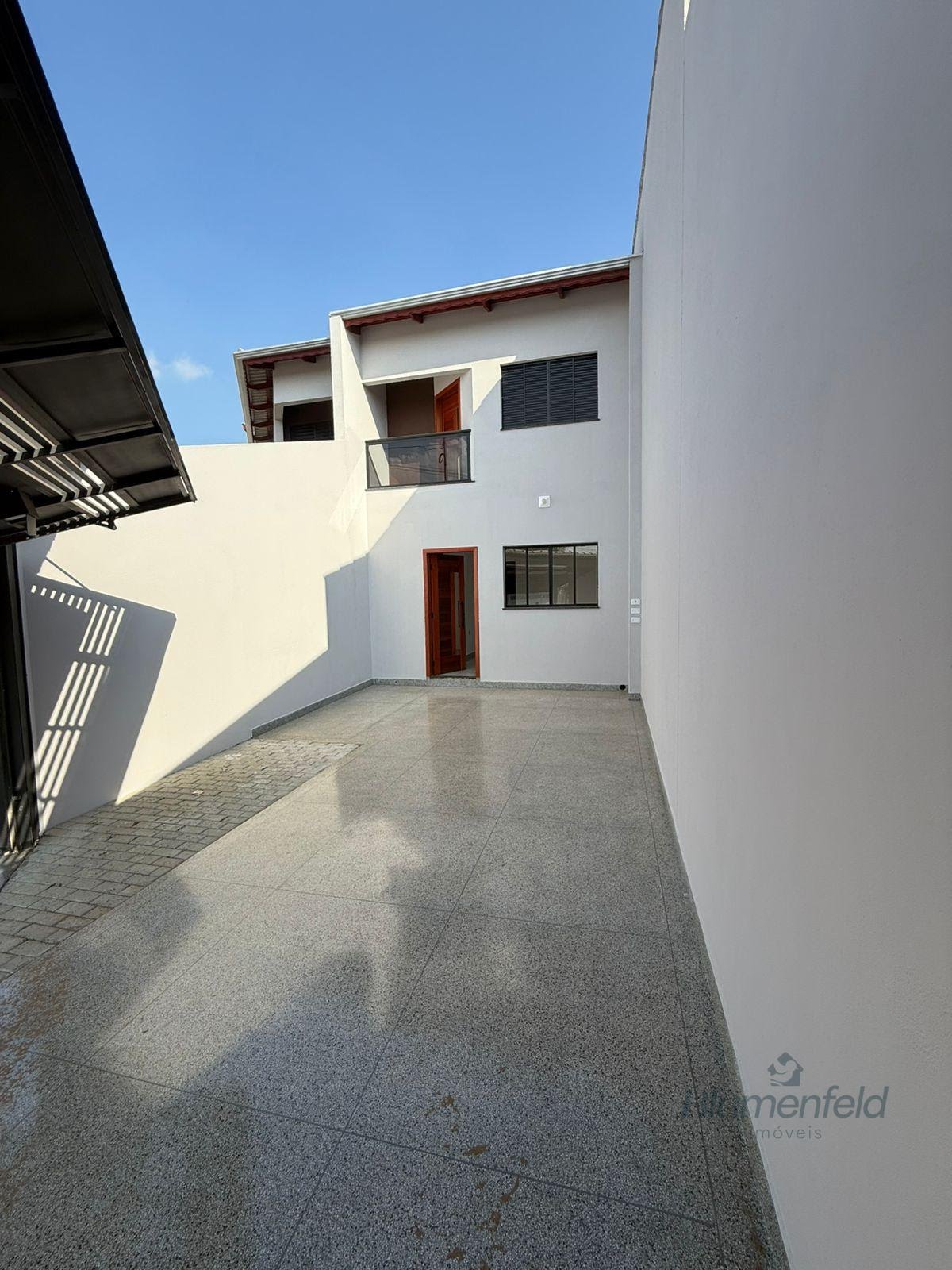 Casa à venda com 2 quartos, 2 banheiros, 3 vagas e 80m² no Jardim Rio Negro, Itaquaquecetuba — foto principal