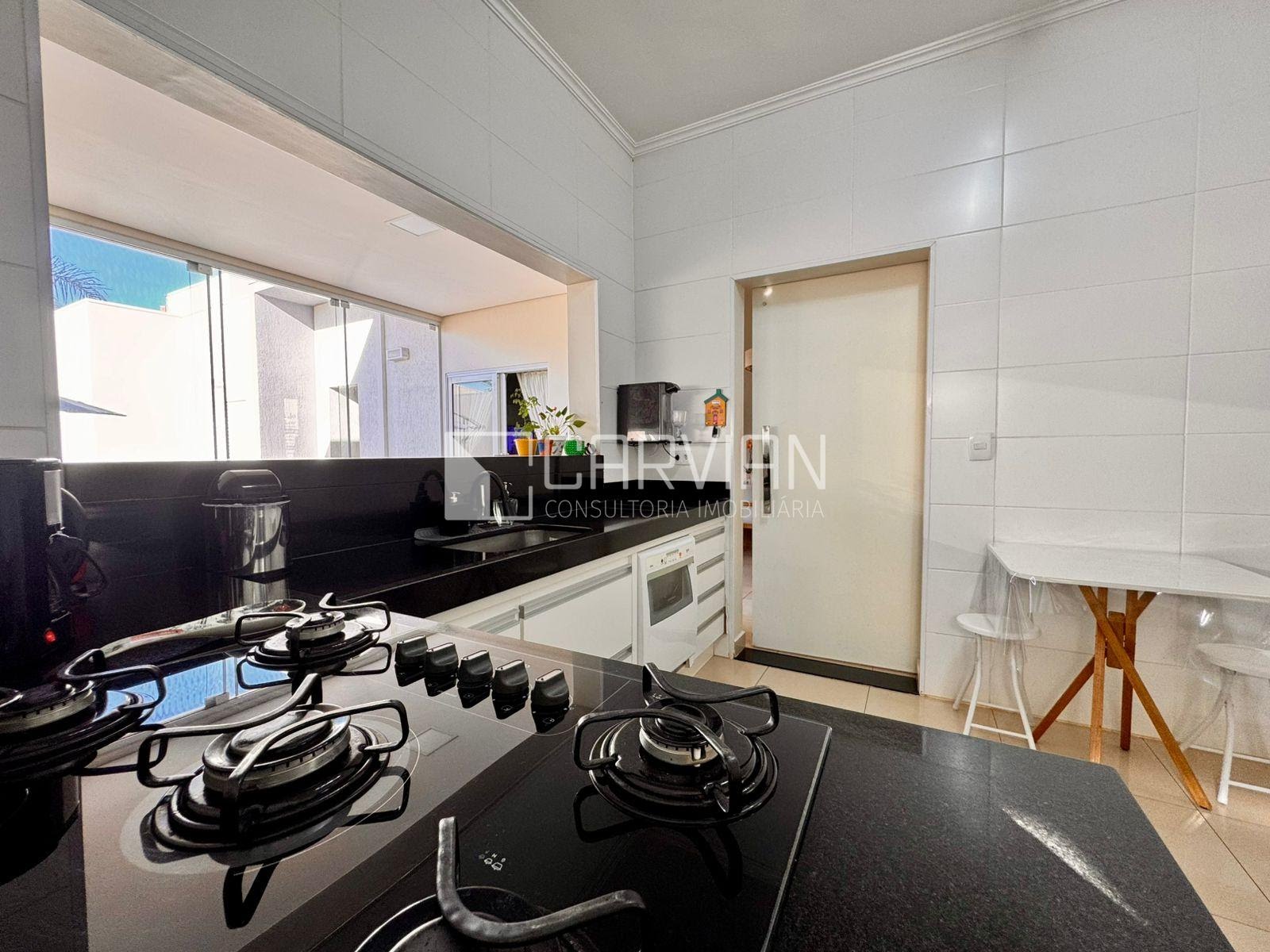 Casa à venda com 3 quartos, 3 suítes, 4 vagas e 236m² no Jardim Santa Cecilia, Ribeirão Preto (SP) — foto 6 de 30