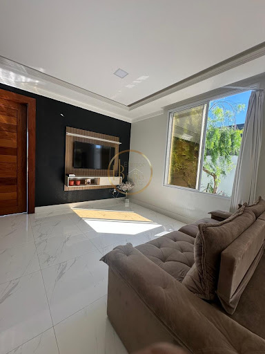 Casa à Venda em Porto Seguro: 4 Suítes, 350m² no Outeiro