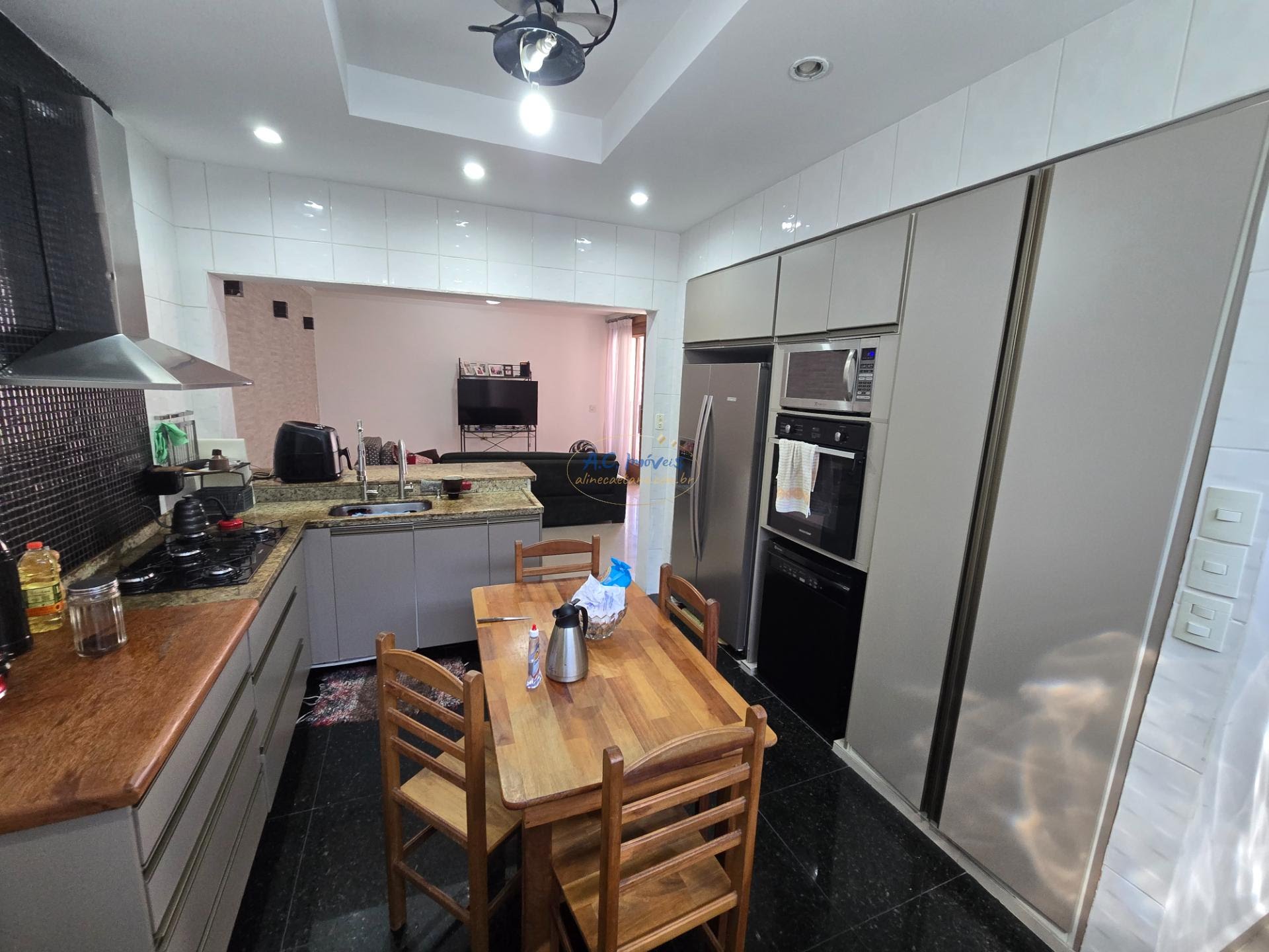 Casa à venda com 3 quartos, 1 suíte, 4 vagas e 180m² no Tupi, Praia Grande (SP) — foto 15 de 30