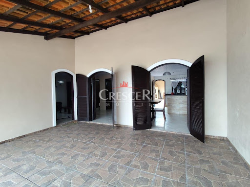 Casa a 80 metros do mar a venda no balneário Perequê  