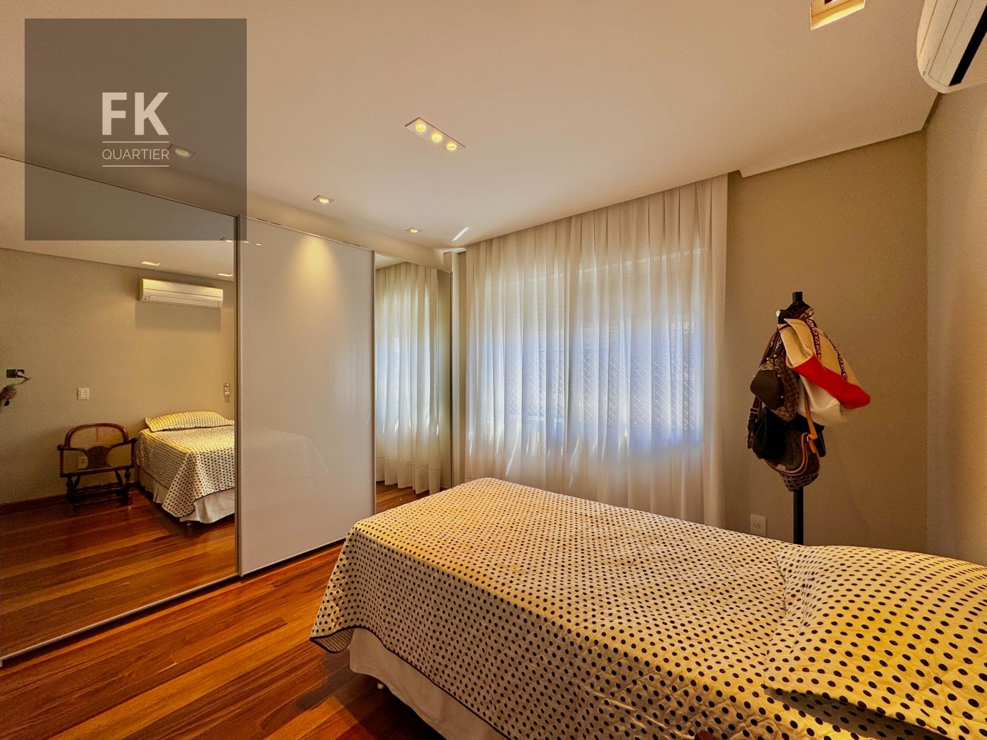 Casa à venda com 5 quartos, 5 suítes, 4 vagas e 500m² no Alphaville Residencial Dois, Barueri (SP) — foto 29 de 30