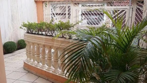 Garagem /Jardim