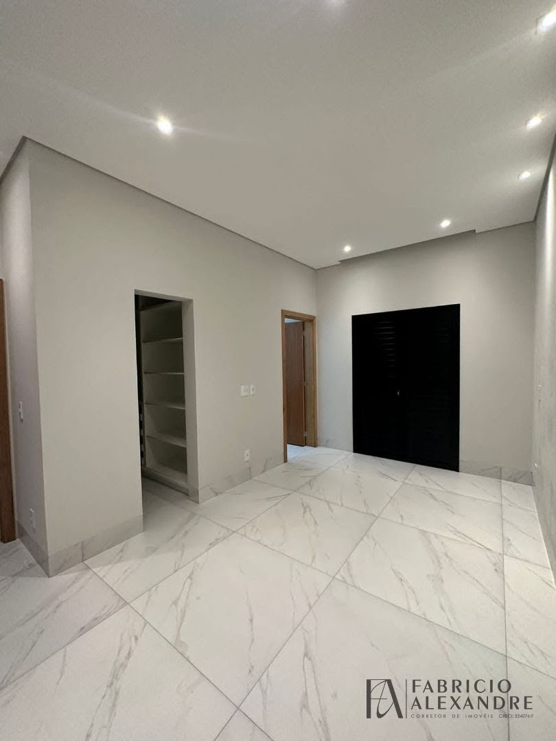 Casa à venda com 3 quartos, 5 banheiros, 4 vagas e 181m² no Village Damha Mirassol III, Mirassol — foto principal