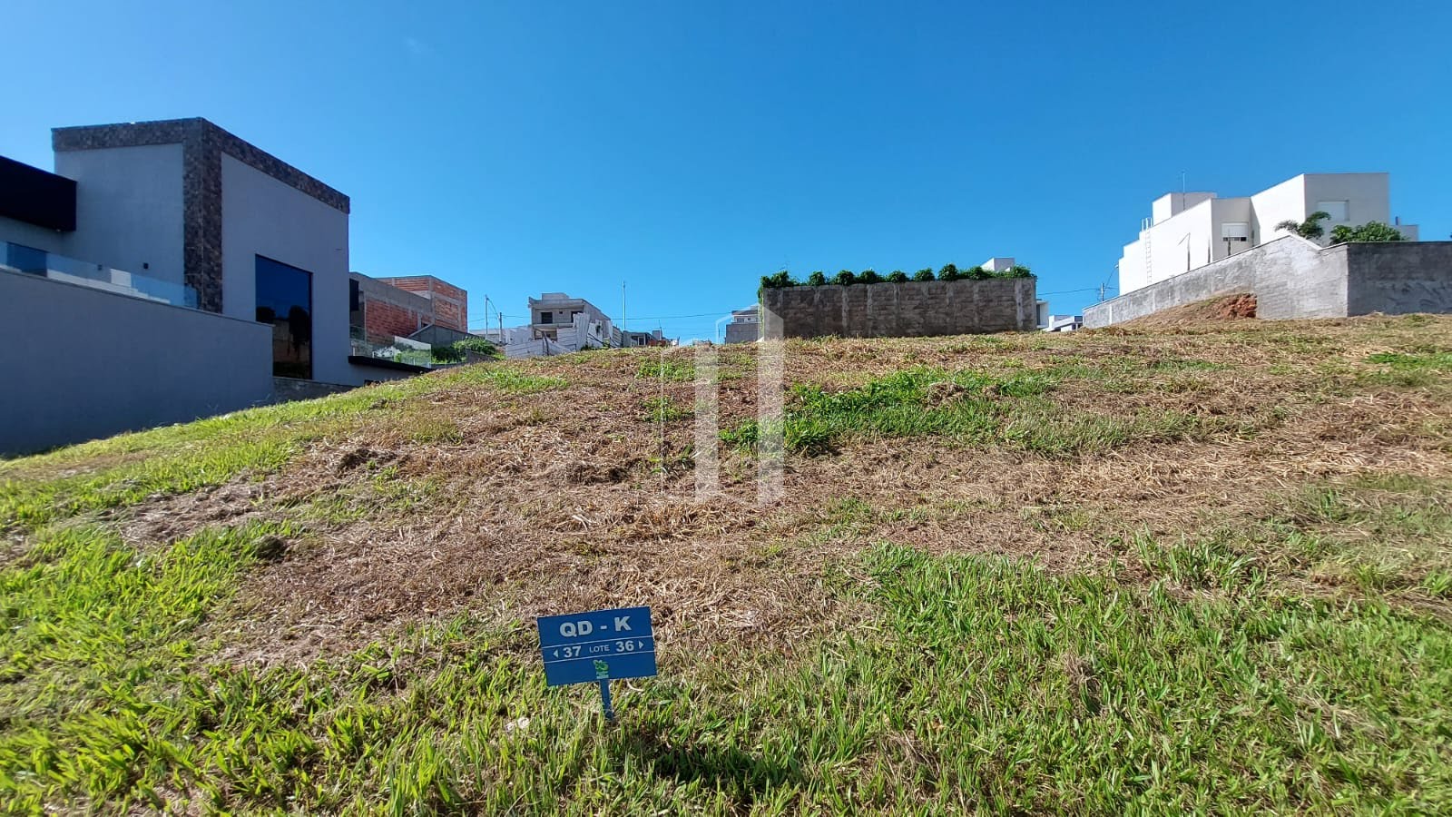 Terreno à venda com 300m² de terreno no Jardins Porto, Senador Canedo — foto principal