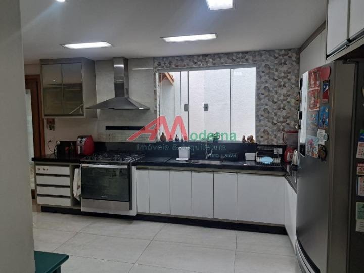 Casa à venda com 4 quartos, 1 suíte, 2 vagas e 273m² no Rudge Ramos, São Bernardo do Campo (SP) — foto 9 de 30