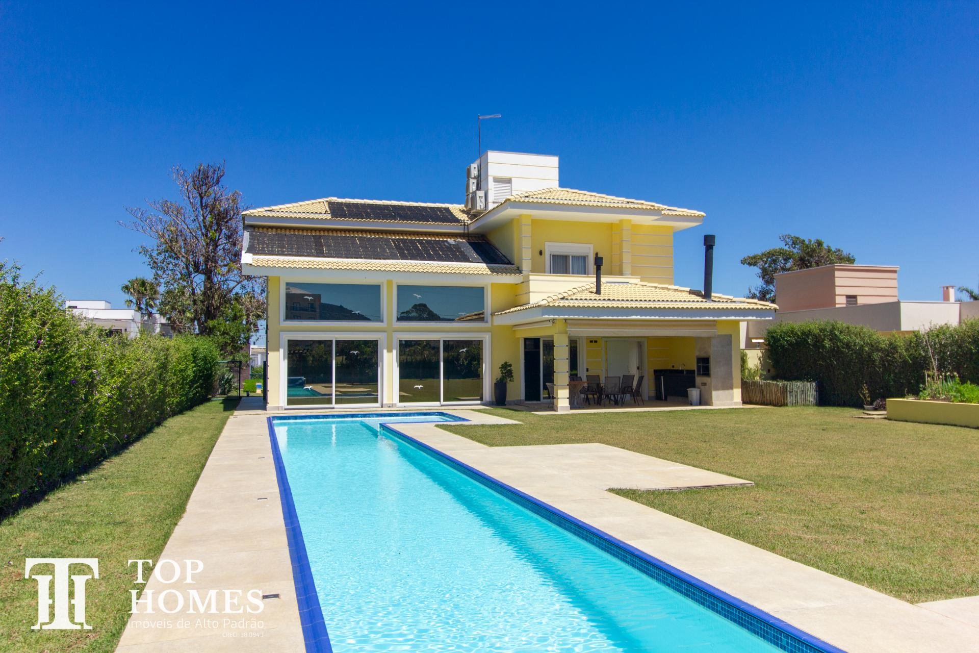 Casa de alto padrão à venda no condomínio Portal Japy Golf Club em Cabreúva