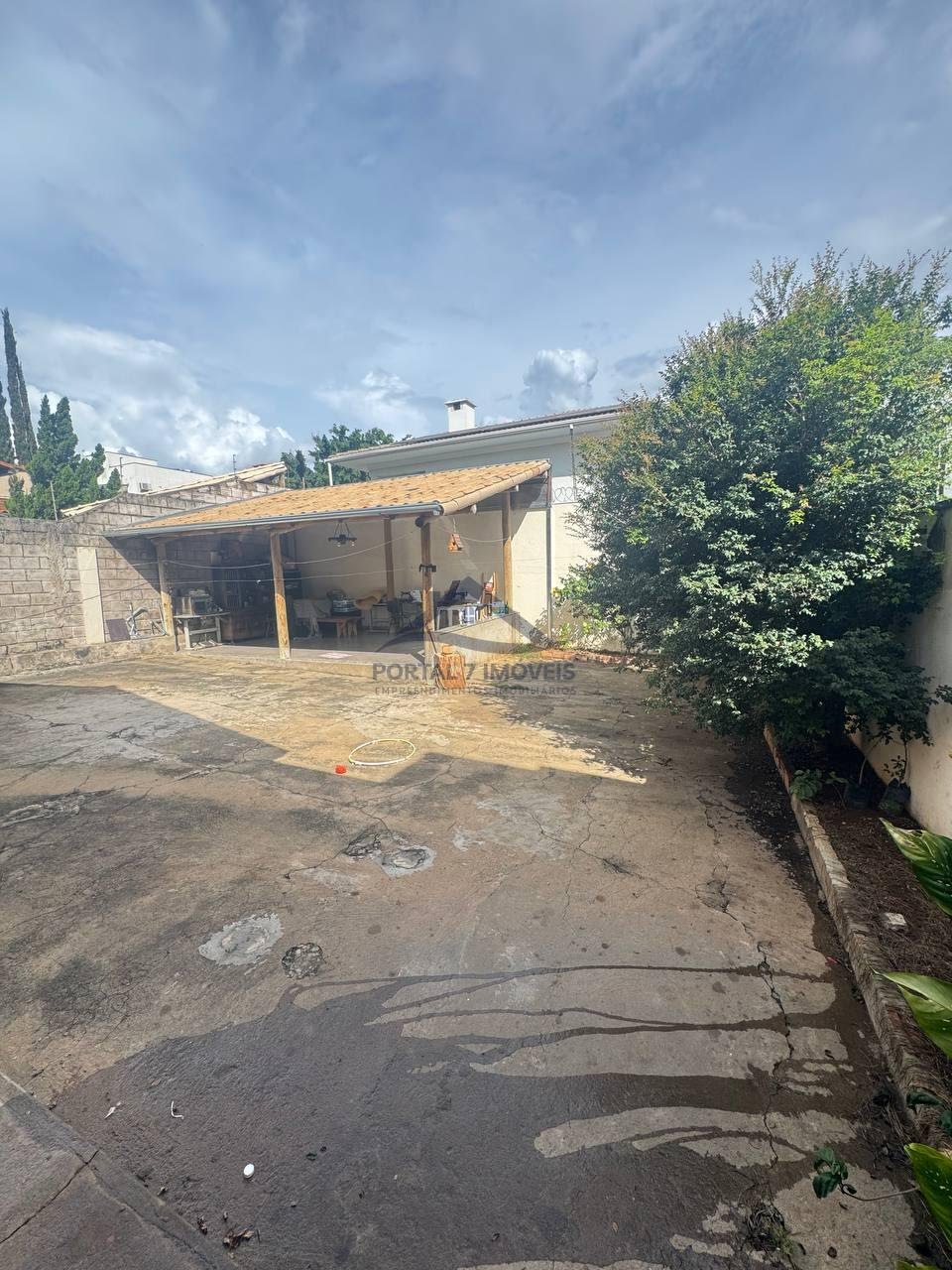 Casa à venda com 3 quartos, 1 suíte, 4 vagas e 360m² no Jardim Arizona, Sete Lagoas (MG) — foto 15 de 16