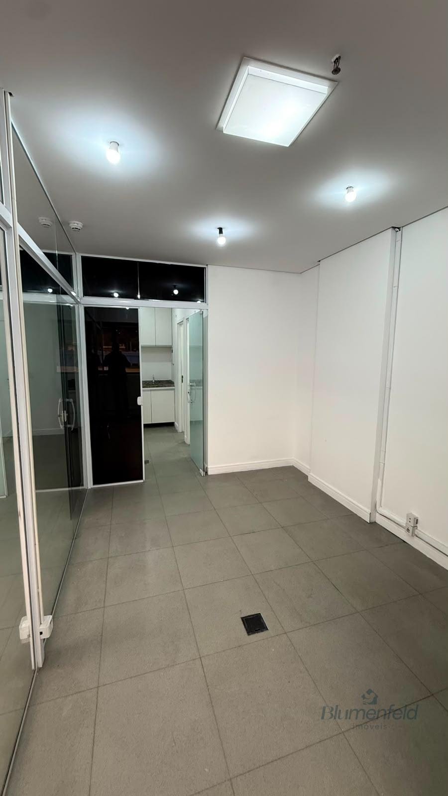 Comercial para alugar com 2 banheiros e 40m² no Centro, Arujá (SP) — foto 2 de 10