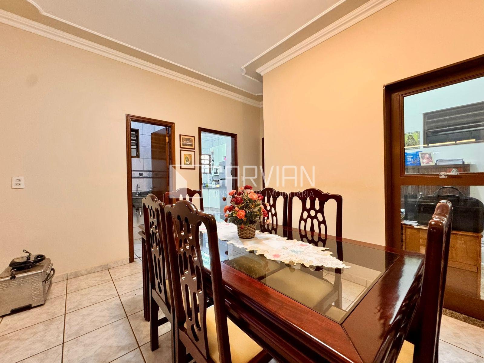 Casa à venda com 3 quartos, 1 suíte, 2 vagas e 250m² no Parque Industrial Lagoinha, Ribeirão Preto (SP) — foto 2 de 30