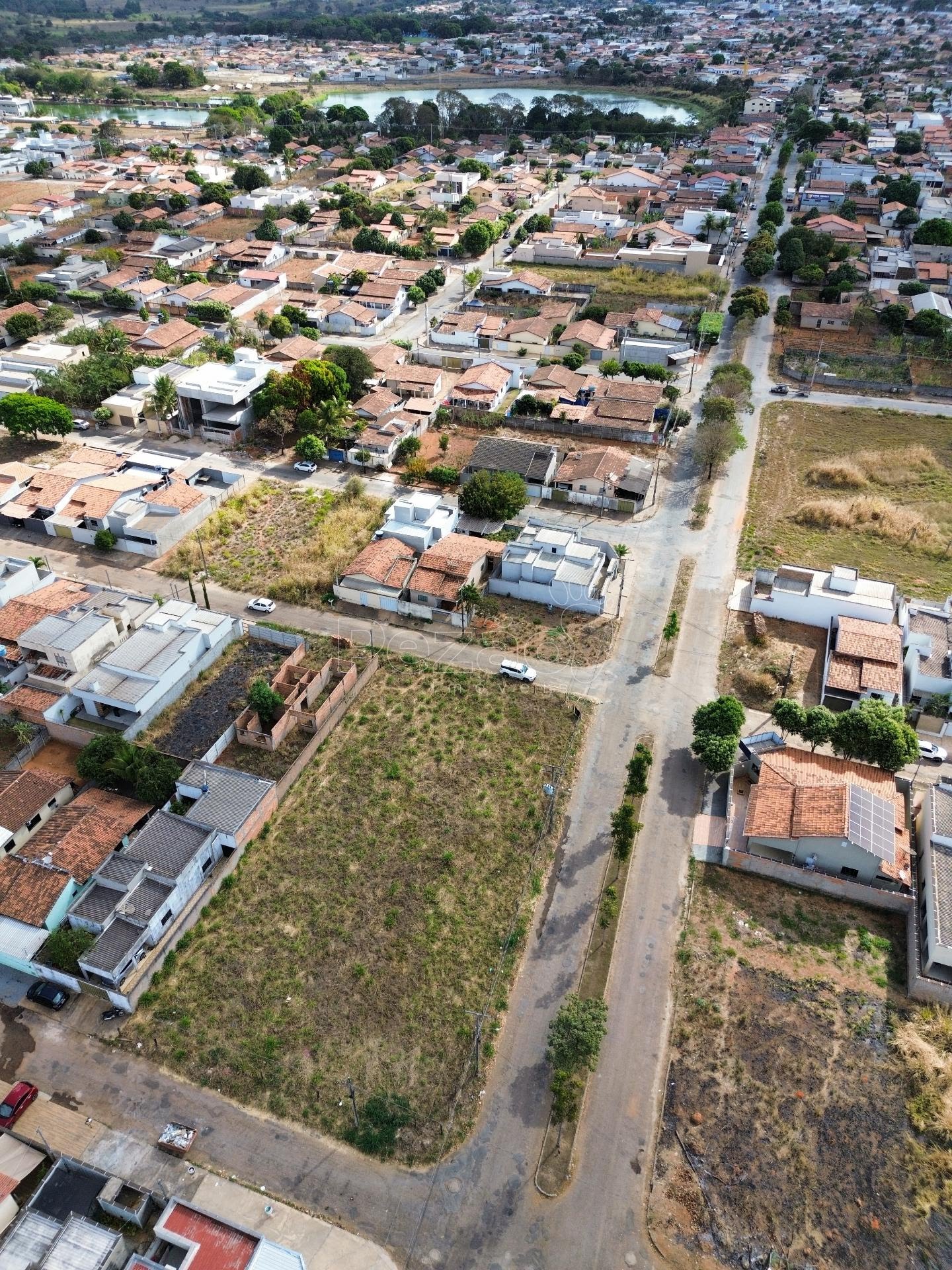 Loteamento e Condomínio, 1310 m² - Foto 1