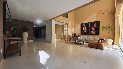 Conheça este incrível apartamento de 111m² na Zona I de Umuarama, com 3 dormitórios, 1 suíte e 3 banheiros. Disponível para venda por R$750.000.