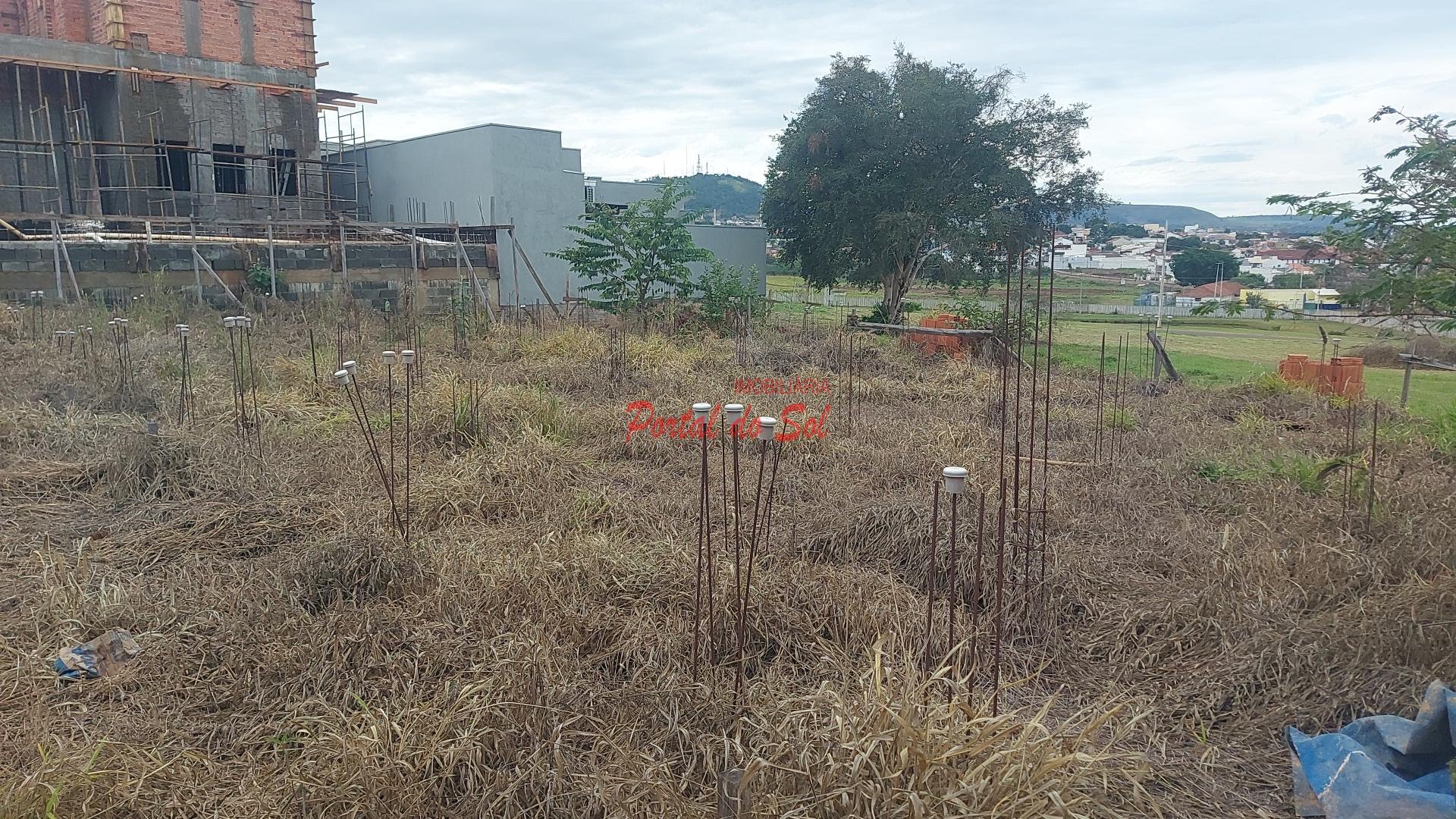 Terreno à venda com 270m² de terreno no Residencial Maria Thereza Rennó, Santo Antônio da Platina (PR) — foto 2 de 5