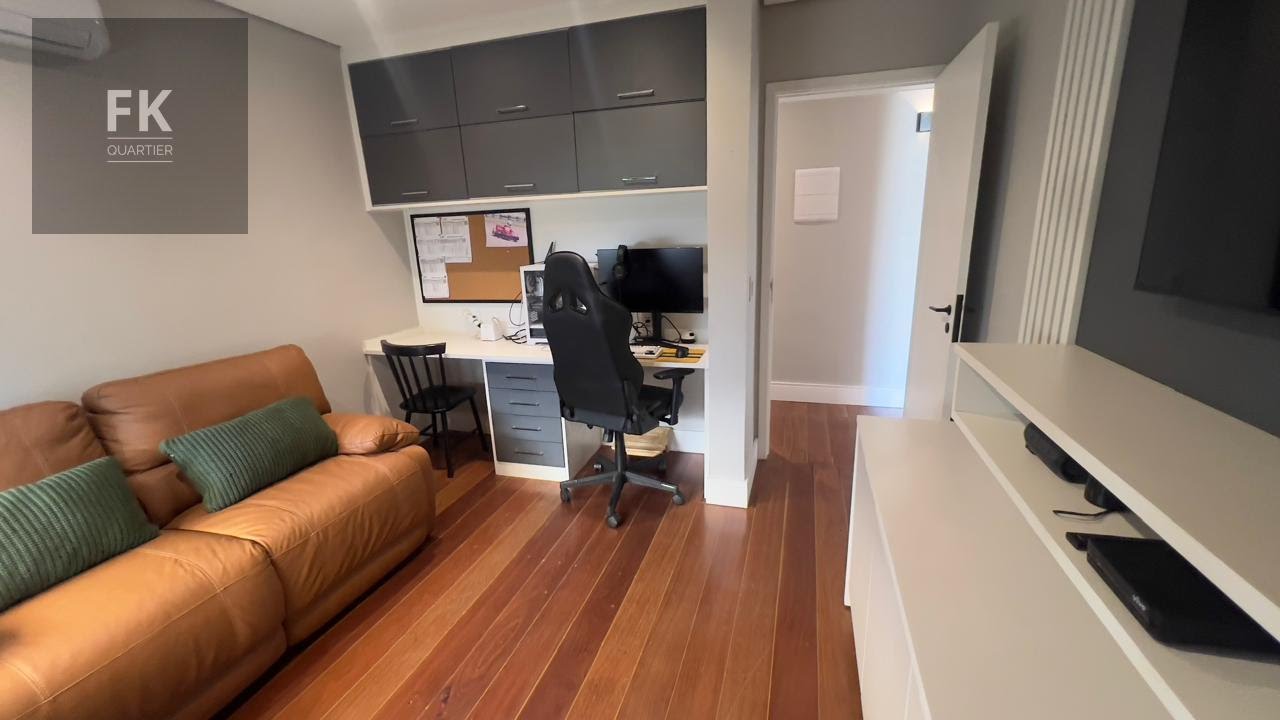 Casa à venda com 5 quartos, 4 suítes, 4 vagas e 300m² no Alphaville, Santana de Parnaíba (SP) — foto 25 de 30