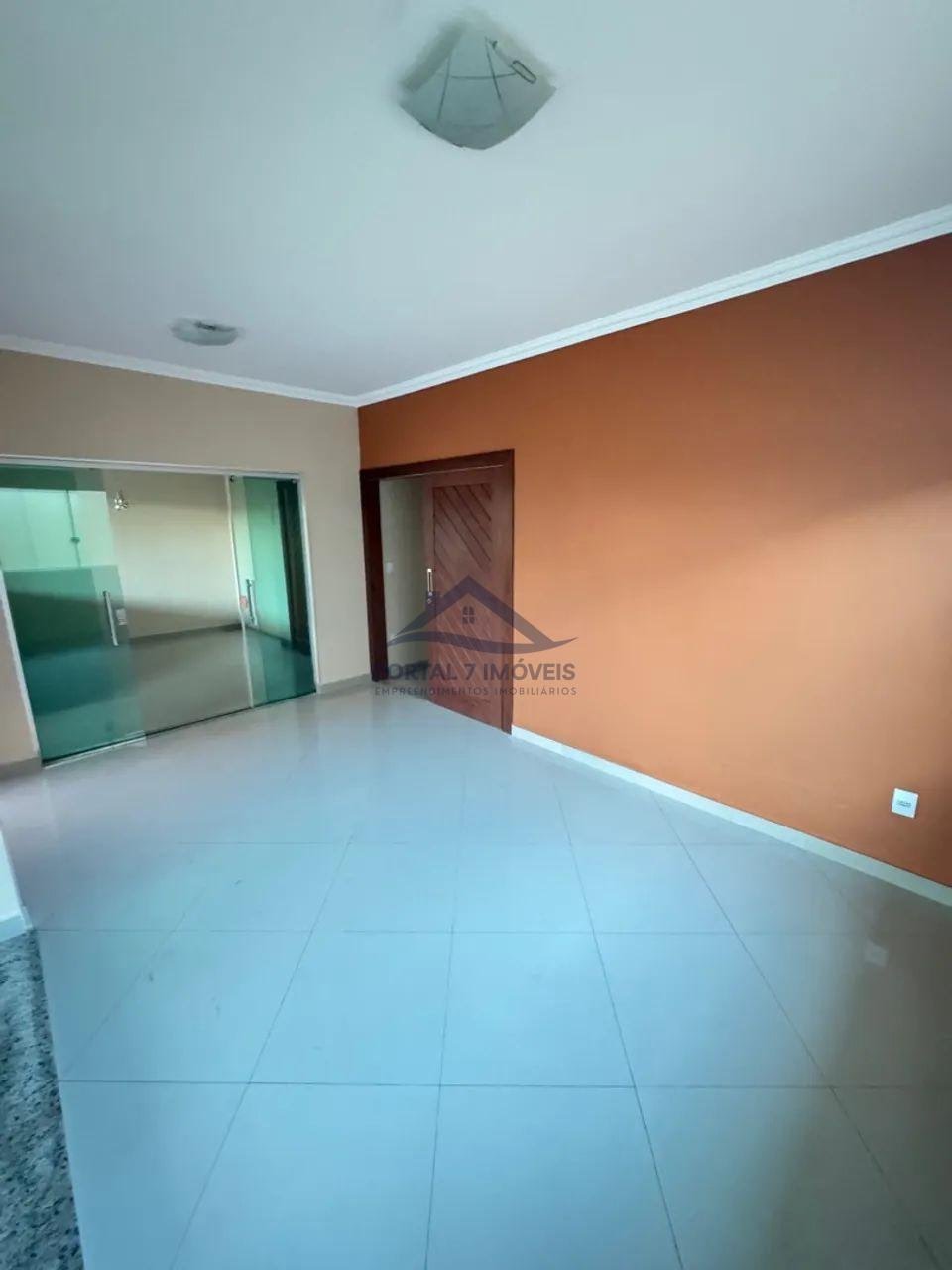 Casa à venda com 3 quartos, 1 suíte, 4 vagas e 300m² no São Cristovao, Sete Lagoas (MG) — foto 13 de 14