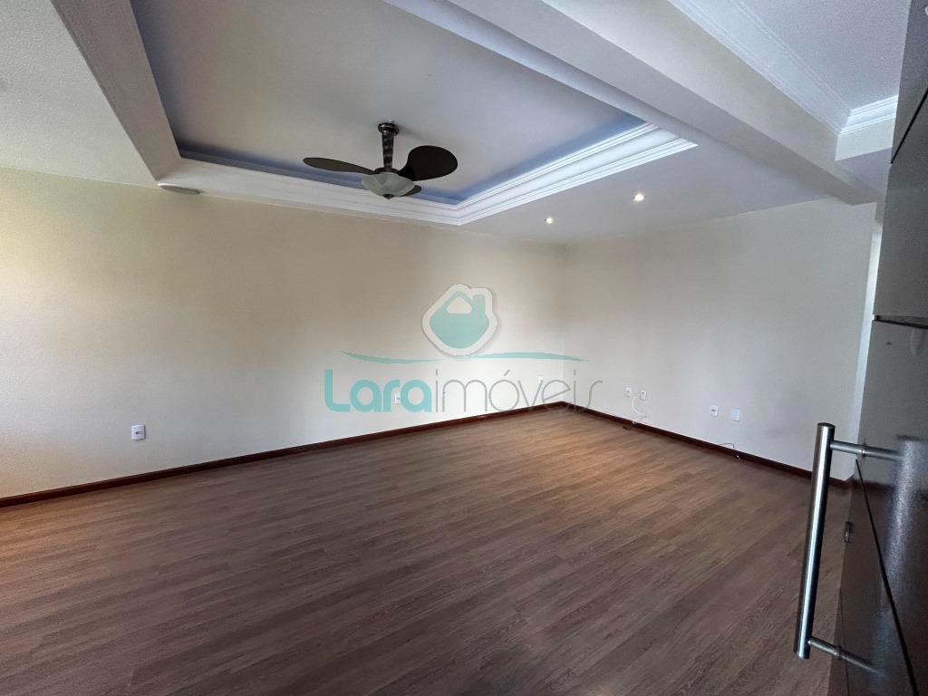 Casa à venda com 3 quartos, 1 suíte, 2 vagas e 233m² no Riviera Fluminense, Macaé (RJ) — foto 3 de 30