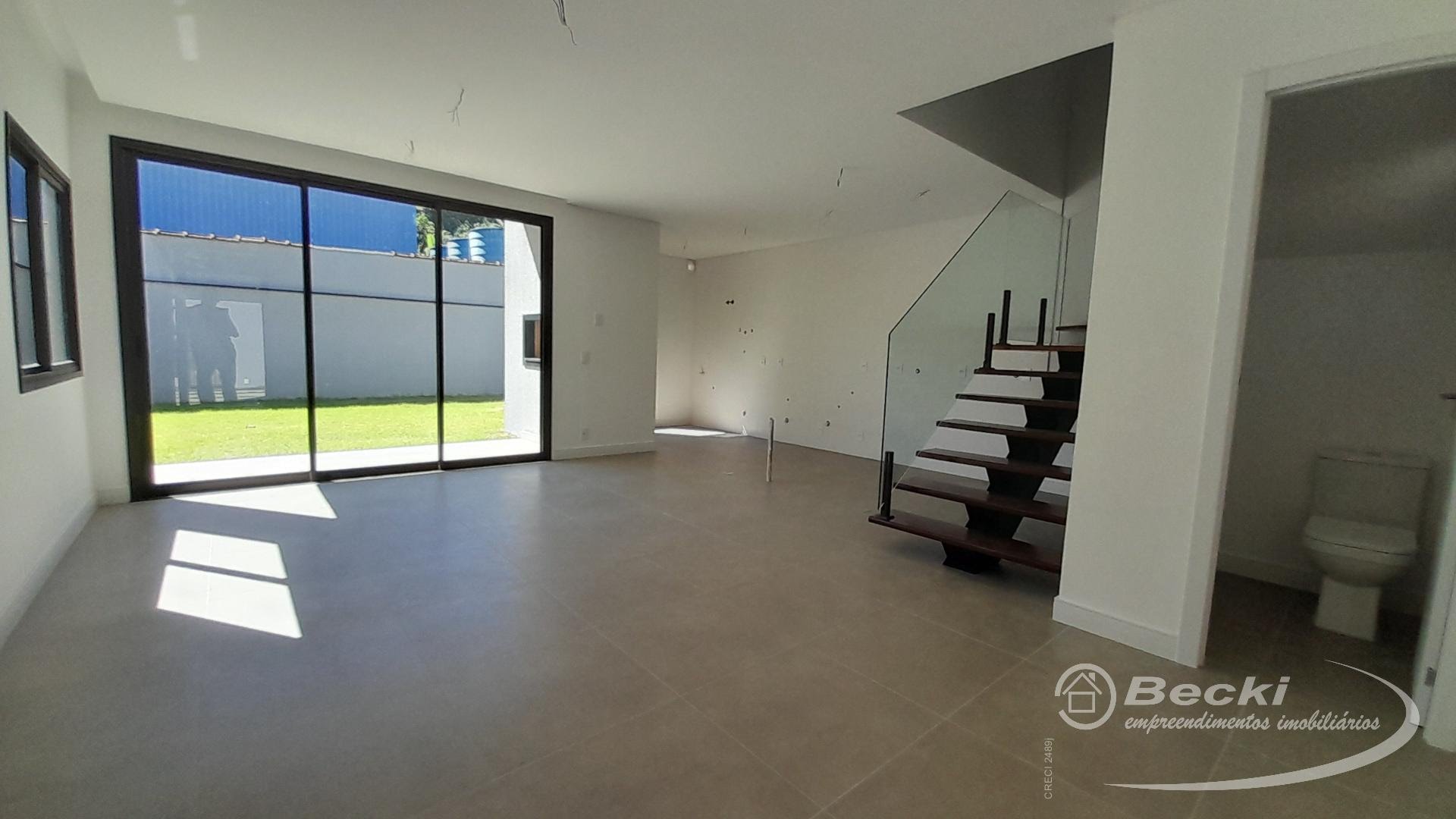 Casa à venda com 4 quartos, 1 suíte, 4 vagas e 131m² no Glória, Joinville (SC) — foto 7 de 22