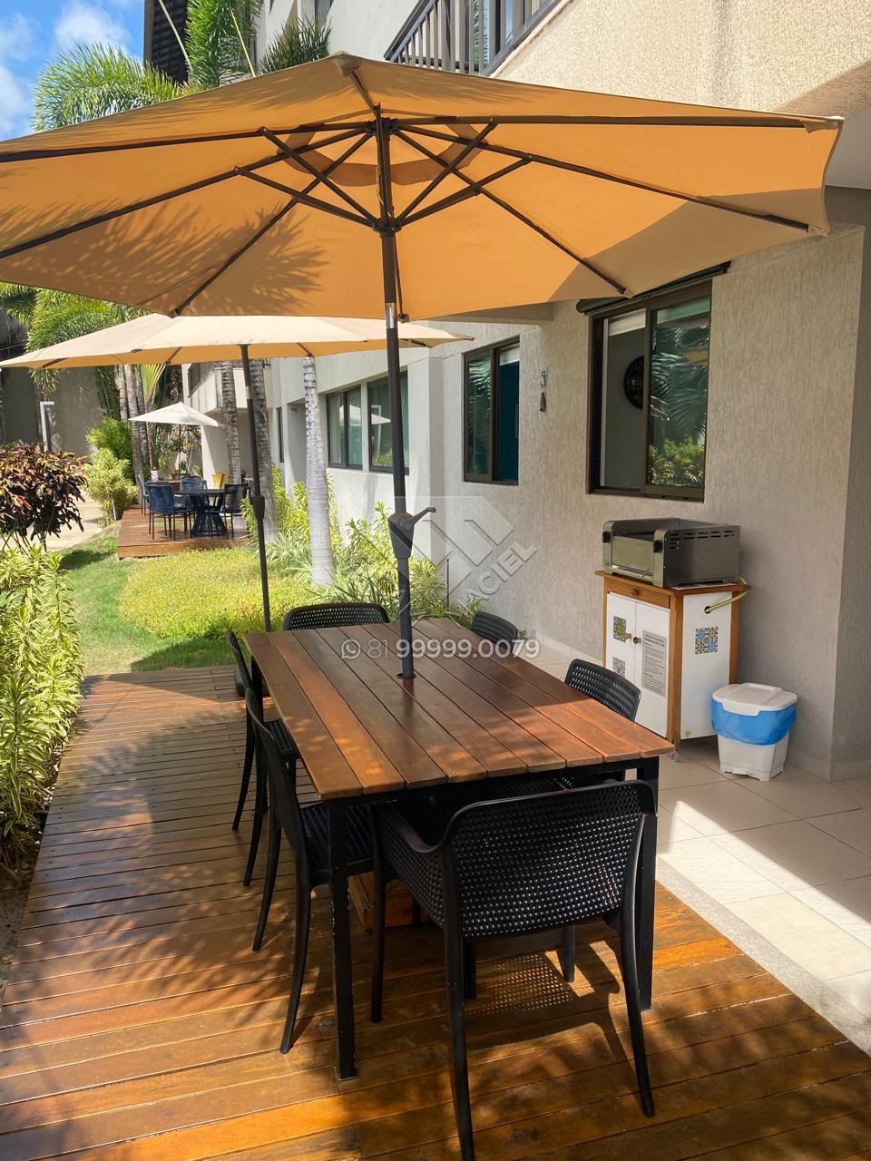 Compre Flat térreo piscina à venda em Muro Alto com 60m², mobiliado, decorado, 2 suítes, porteira fechada no Beach Class Eco Life.
