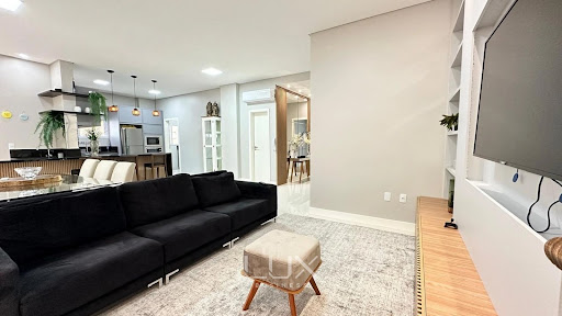 Apartamento 03 Dorm. em Meia Praia  -  Itapema