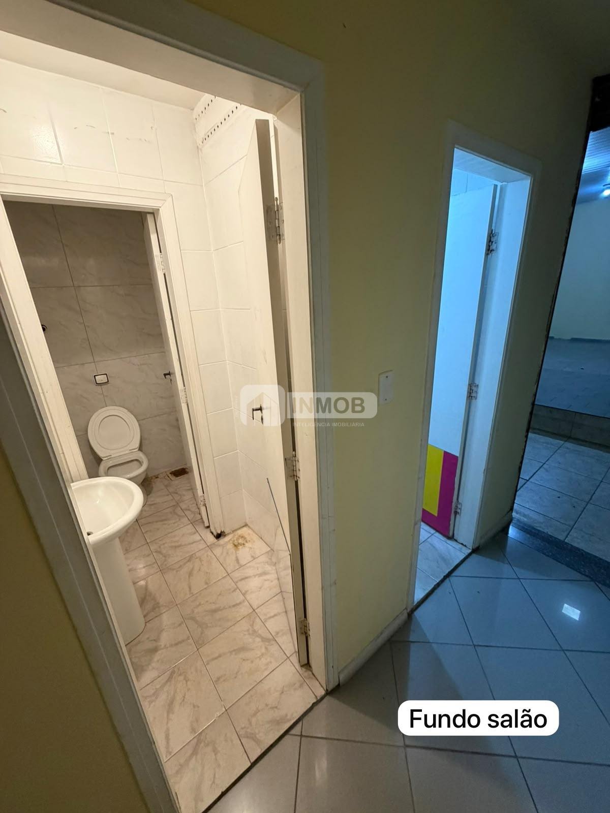 Comercial para alugar com 4 banheiros e 350m² no Centro, Taubaté (SP) — foto 9 de 19