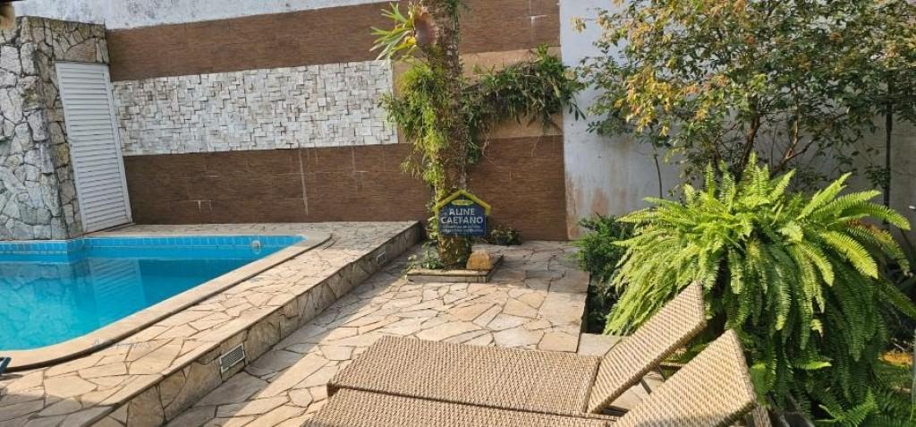 Casa à venda com 3 quartos, 1 suíte, 2 vagas e 230m² no Canto do Forte, Praia Grande (SP) — foto 16 de 30