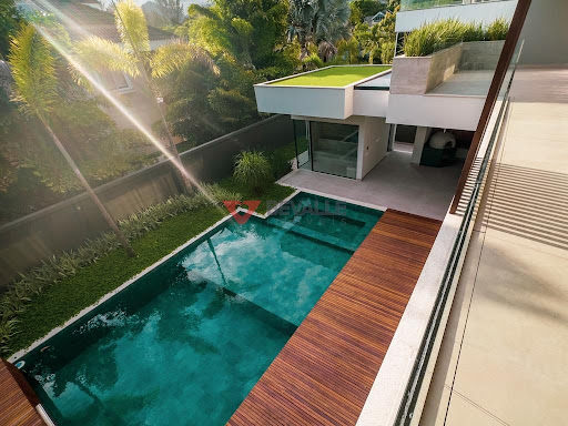 Casa de luxo em Barra da Tijuca - RJ: 860m², 6 quartos, 5 suítes, 7 banheiros - venda e locação