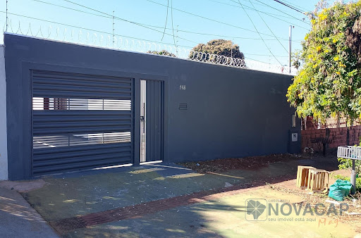 Casa térrea à venda na Vila Coutinho, Campo Grande: 3 dormitórios, 1 suíte, 2 banheiros por R$370.000.