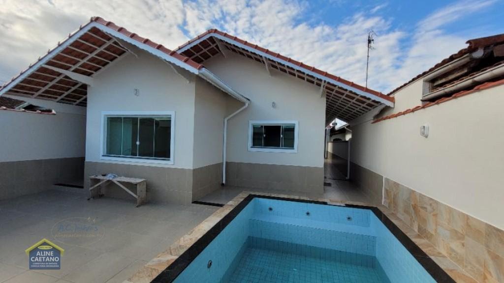 Casa à venda com 3 quartos, 4 banheiros, 3 vagas e 124m² no Jardim Imperador, Praia Grande — foto principal